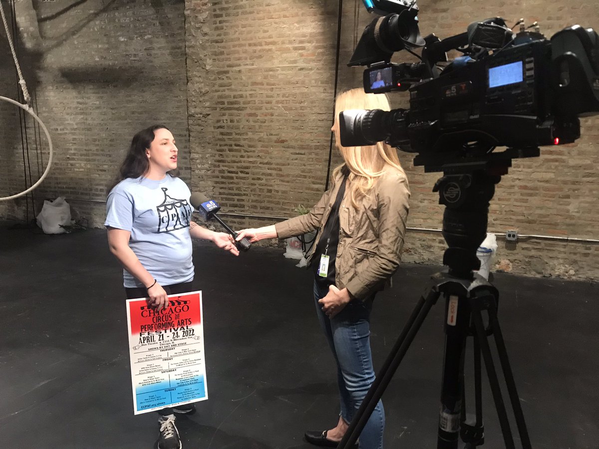 RoGazga's tweet image. Our story this morning we get to hang out with #Chicago Circus Festival Performing Artists. #CPAF