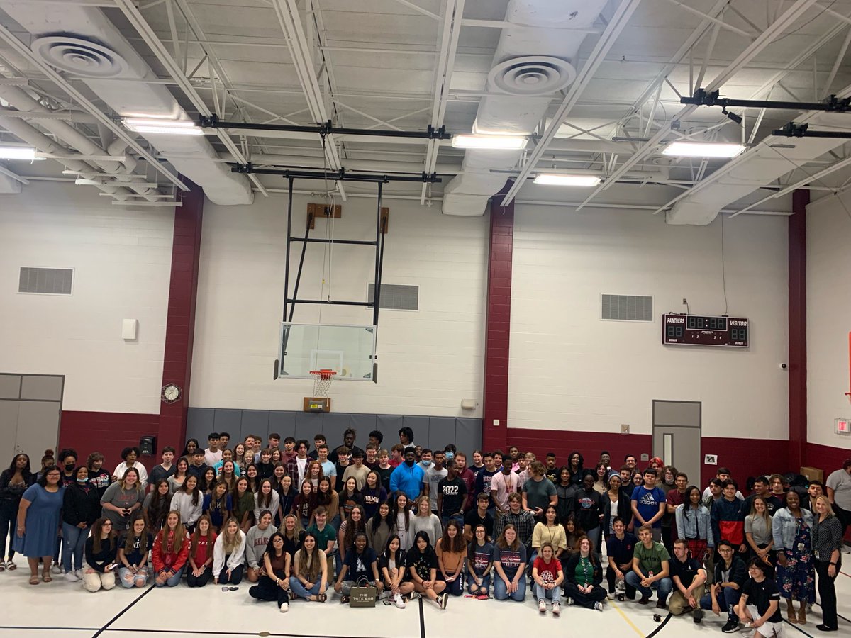 HumbleISD_TMS's tweet photo. AMAZING time this morning with our SENIOR BREAKFAST. We are so proud of you. We love you and know you are going to change the world. #PantherPride @HumbleISD @HumbleISD_AHS https://t.co/5RBEL0iecx