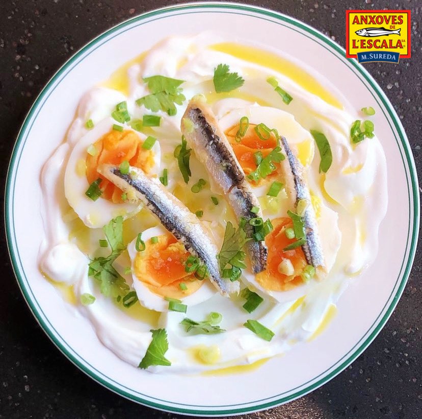 anxovaescala's tweet photo. 🐟👨🏻🍳 @oldcroissant Ens proposa aquesta recepta amb els nostres seitons…🤗 Fàcil i saludable🙌🏻 Una bona forma d’encarar el final de setmana!👍🏼💪🏻😍 #anxoves #seitons #enjoy #healthyfood #goodvibes https://t.co/DHF6HxBU81