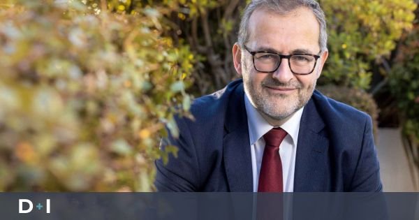 felix_mon's tweet photo. Félix Monedero de @SAPSpain habla para el @elespanolcom en su primera entrevista como director general: "300 de nuestros clientes de ERP en España ya han migrado a la nube o están en proceso" https://t.co/TBhN4nPZDo https://t.co/VIdyd7nOzC