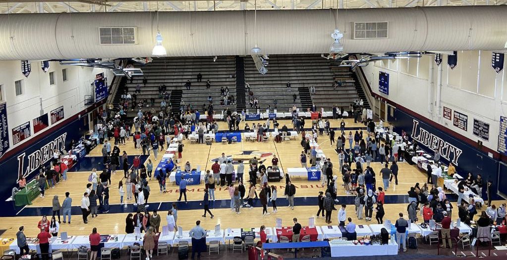 LibertyGuidance's tweet photo. The College Fair is underway at Liberty!! π #AllCollegeWeek https://t.co/NPGhqi4ydn
