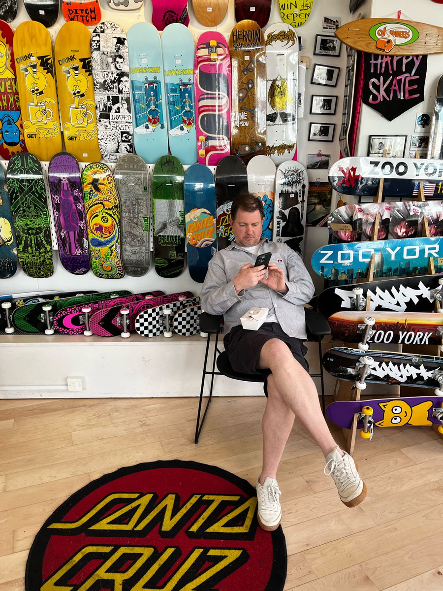 Nice popping in to see <a href="/Danbuckjoyce/">Joyce Division</a> at Happy Skate in #Folkestone the other day. Great spot with lots of exciting events coming up. Lurk potential great too. Like a late 90's skateshop... Go to Tip's Wok Box over the road for REALLY Good Thai food too...