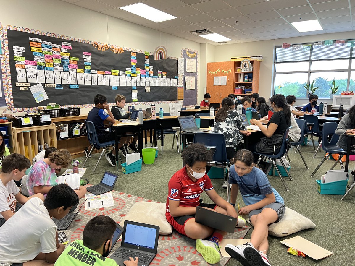 MrsRossi13's tweet photo. STAAR review has officially commenced…with Sonic the Hedgehog leading the way! ☺️ @McSpeddenFifth @McSpeddenES https://t.co/JOygp2UCOF