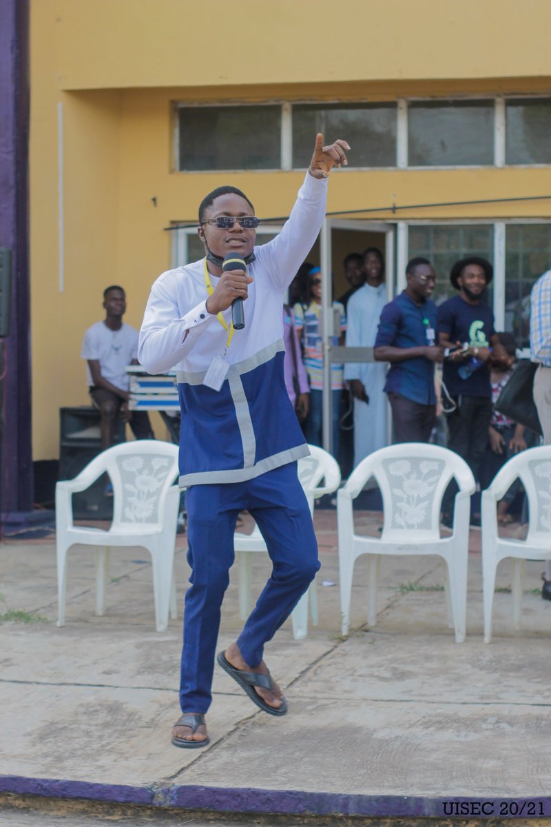 AdeyemoAbdulwa3's tweet photo. 20.
And then Manifesto pictures came in.
It was a chance for me to sell my social blueprint to Unilorites, and I ensured not to hold one strain of muscles back, in doing so...
Slide 1&2 - Manifesto at PS
Slide 3 - Manifesto at COHS
Slide 4 - convinced crowd.
#TransitionHour https://t.co/dyAYw5UWGS