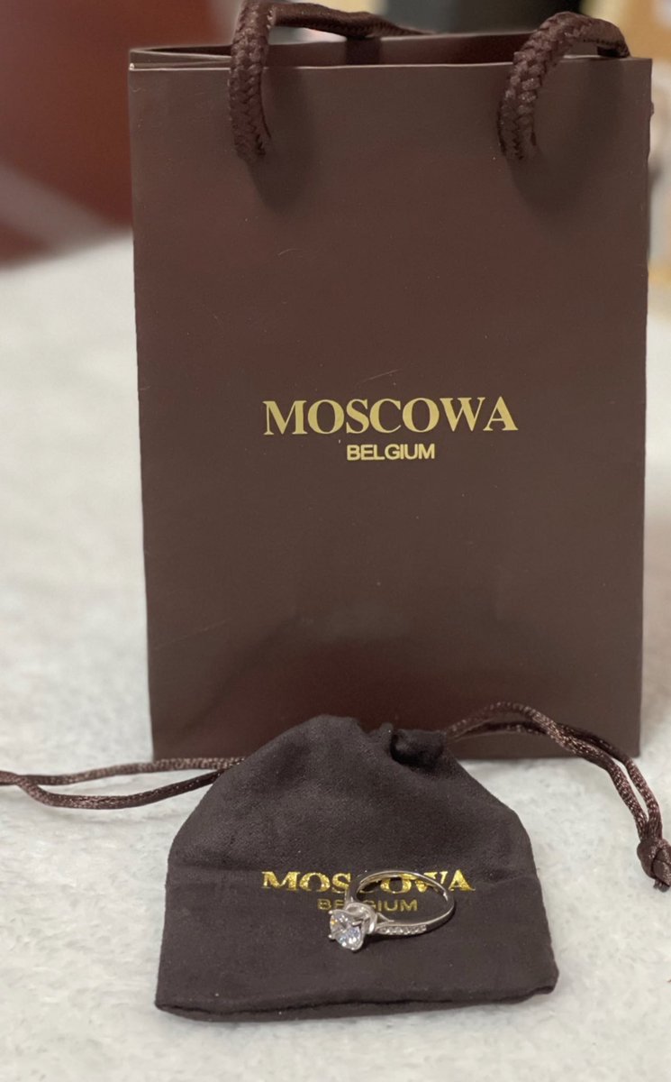 tuliptulip_x's tweet photo. ส่งต่อแหวนmoscowaเพชรเบลเยี่ยม
ได้มา2,390 ส่งต่อ 735-. ส่งฟรี #ส่งต่อ #แหวน #moscowa #ตลาดนัดบพ #ตลาดนัดแบล็คพิ้ง #ตลาดนัดblackpink #ตลาดนัดtreasure https://t.co/s6UG3z40gy