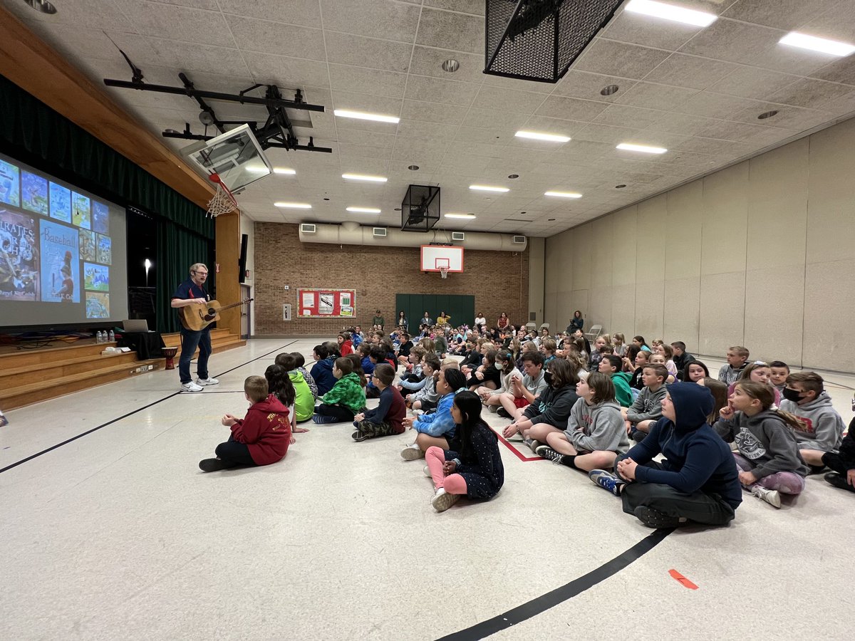 MrsSchmidtOJR's tweet photo. We were treated to an author’s visit today!  Mr. Daryl Cobb entertained us with music, read alouds, and motivated us to be writers.  Thank you Mrs. Ponto for organizing. #WhatMakesFCSpecial ⁦@OwenJRobertsFC⁩ ⁦@libraryfc⁩ https://t.co/xkNPMCENEr