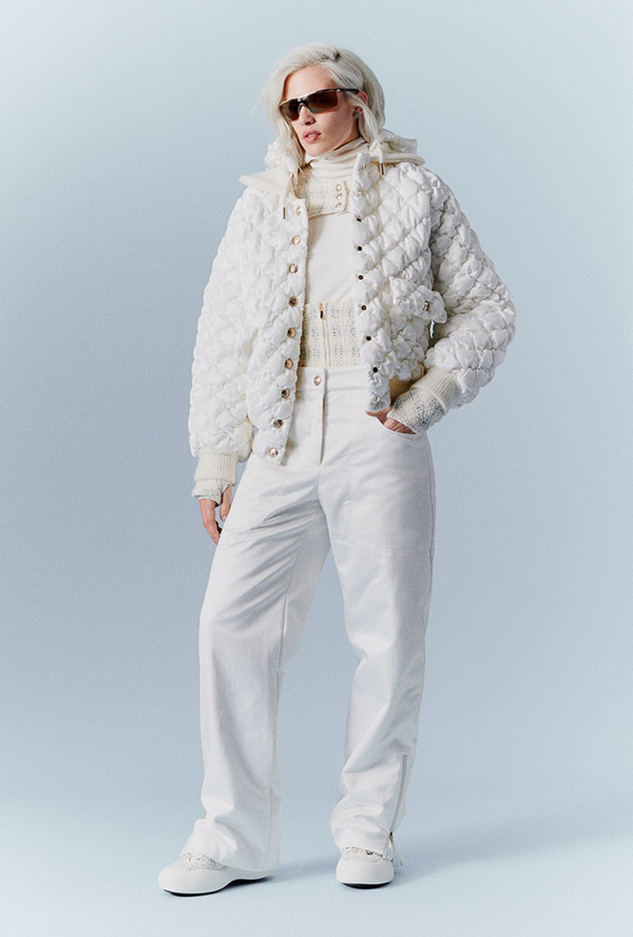 Kendam on X: Chanel Coco Neige Fall Winter 2022-2023 collection lookbook  (20 outfits)  #Chanel #CocoNeige #FW22 #AW22  #Lookbooks #Fashion #Kendam  / X