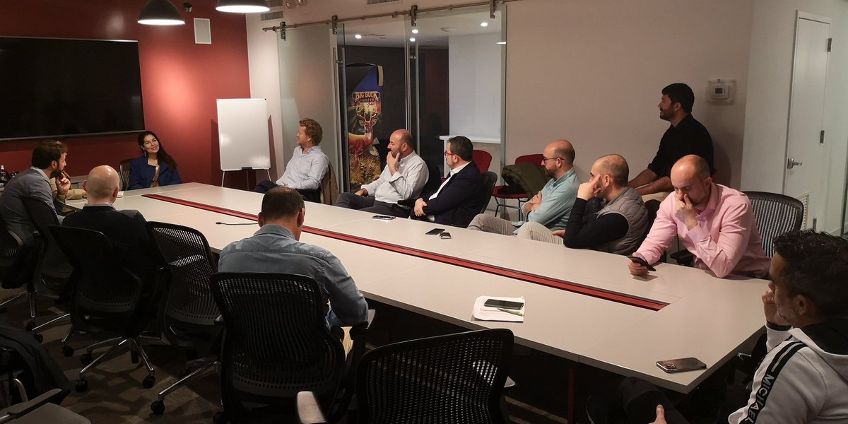 ArmadaAlvaro's tweet photo. Charla con emprendedoras en la Cámara de Comercio de España en EEUU @AmChamSpain 
✓ Rocío López, VP Marketing Manager Santander US
✓ Milena López, Keops Consulting Sustainability and Impact Investment Consultant
#MurciaStartupsinUSA
@infoRMurcia @Empresa_RM https://t.co/LZsQWdc4FV