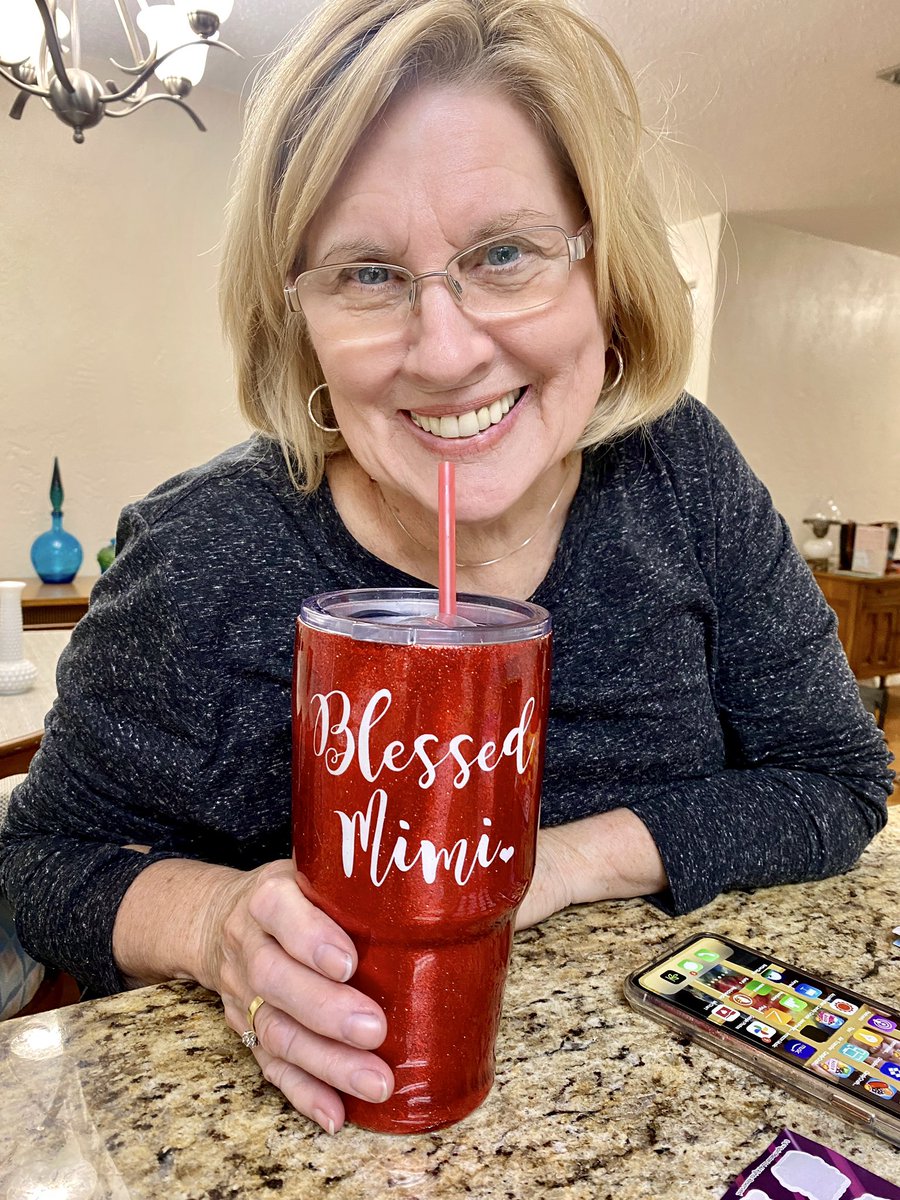 _JasonFowler's tweet photo. Happy Birthday Mom!
You are more than words could ever express. We are so grateful for you and love you so so much!
You’re the best ❤️
#HappyBirthdayMom
#BlessedMimi
#72yearsyoung❤️ https://t.co/F7Zb0xMmOc