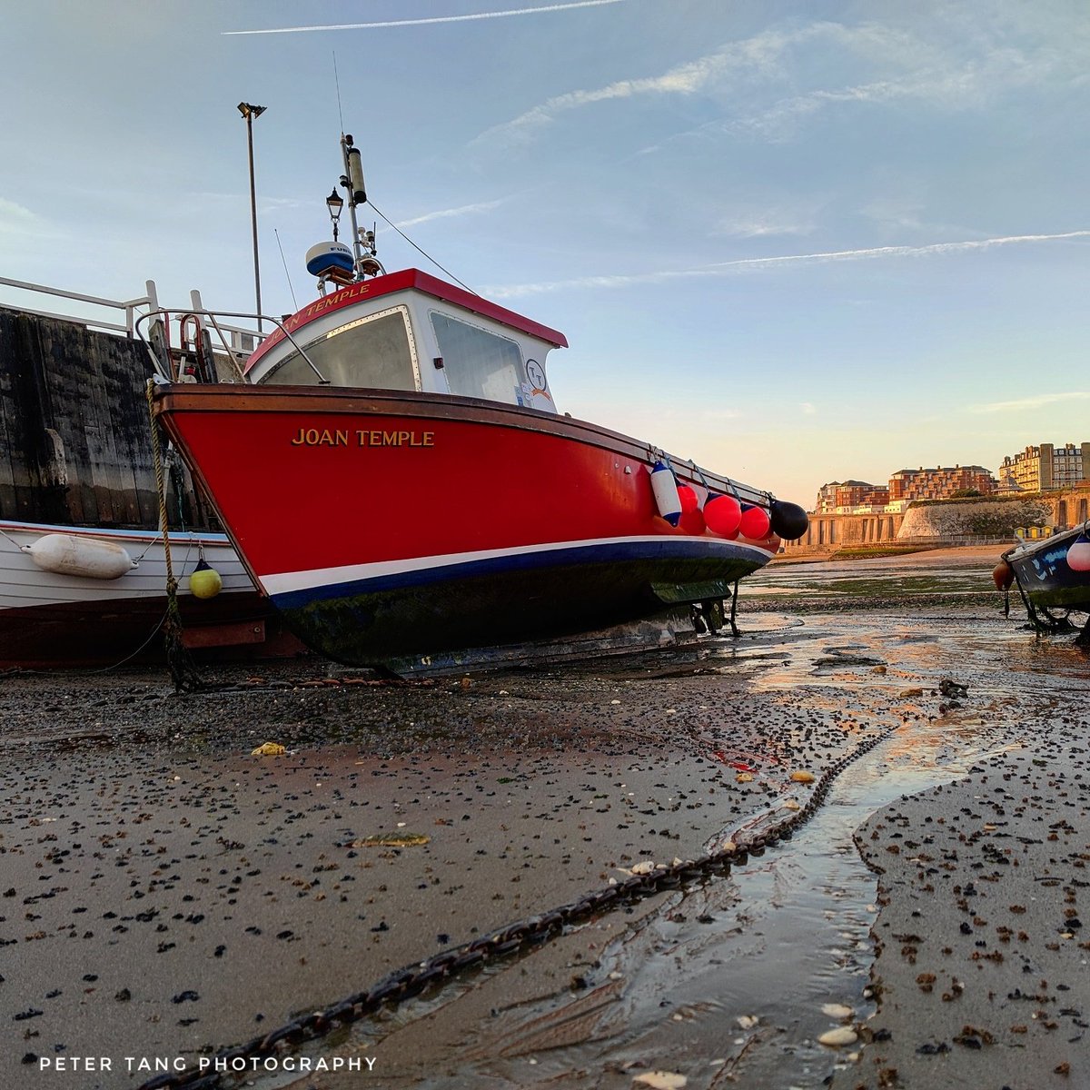 Lovely view from Viking Bay
#broadstairs #kentphotographer #vikingbay #seaside #uk #fishboat #picoftheday #sea #sand #morning #gorgeous #beautiful