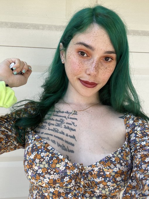 I&rsquo;m thinking about going back to @chaturbate 💖 https://t.co/wGCRiGT0I8<a class="tags" href="/tag/chaturbate">@chaturbate</a><a href="/tag/newprofilepic"class="tags"><span>#newprofilepic</span></a>