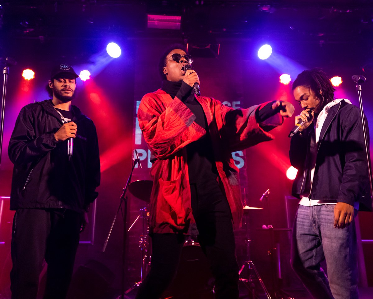RoundhouseLDN's tweet photo. Tuesday night was spectacular with phenomenal performances from our amazing acts; @safiyyahxo x @solaariss , #stateisflow , @isaackmusic x @thaminorityldn 👏👏👏 and our charming host @reallyrazor 🎤

see you at the next Rising! 😉

📷: @YoungCreatorsUK https://t.co/RZ6LucBPt9