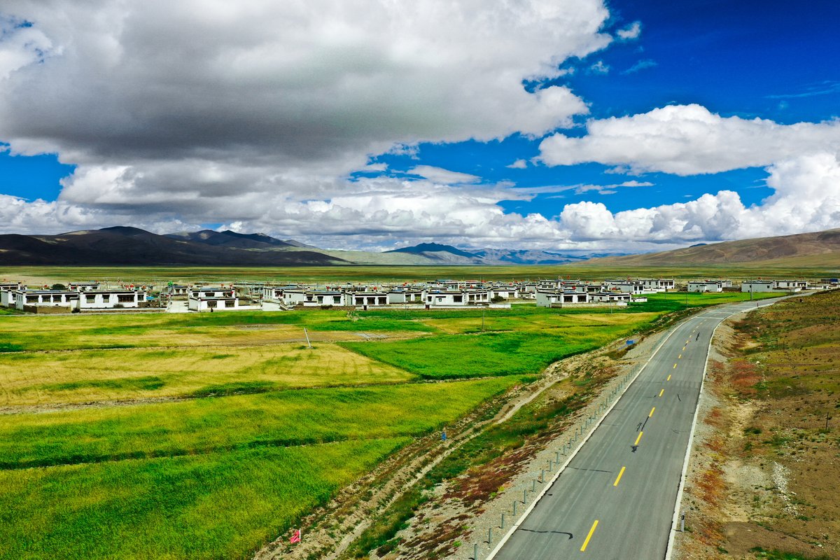 TibetNews11's tweet photo. #decisa #espansione della #rete #stradale #tibetana https://t.co/esjXYZtdpE
