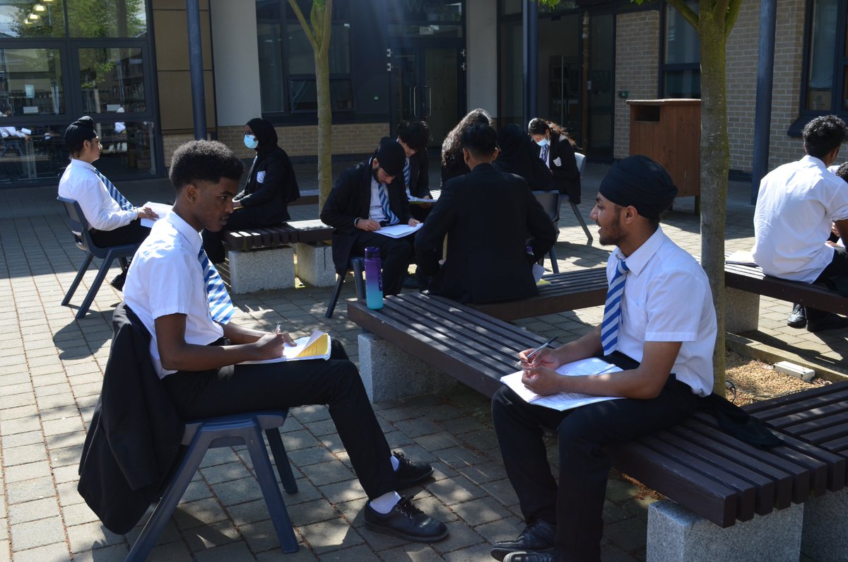 DormersWellsHS's tweet photo. Year 10 are taking advantage of the weather and spending part of their lesson outside practicing recruitment questions and interviews. 

#Positivegrowthmindset #Workinghard #Highexpectations #Activelearningbehaviour #Teamwork #Determination https://t.co/T2m8UmgaWS
