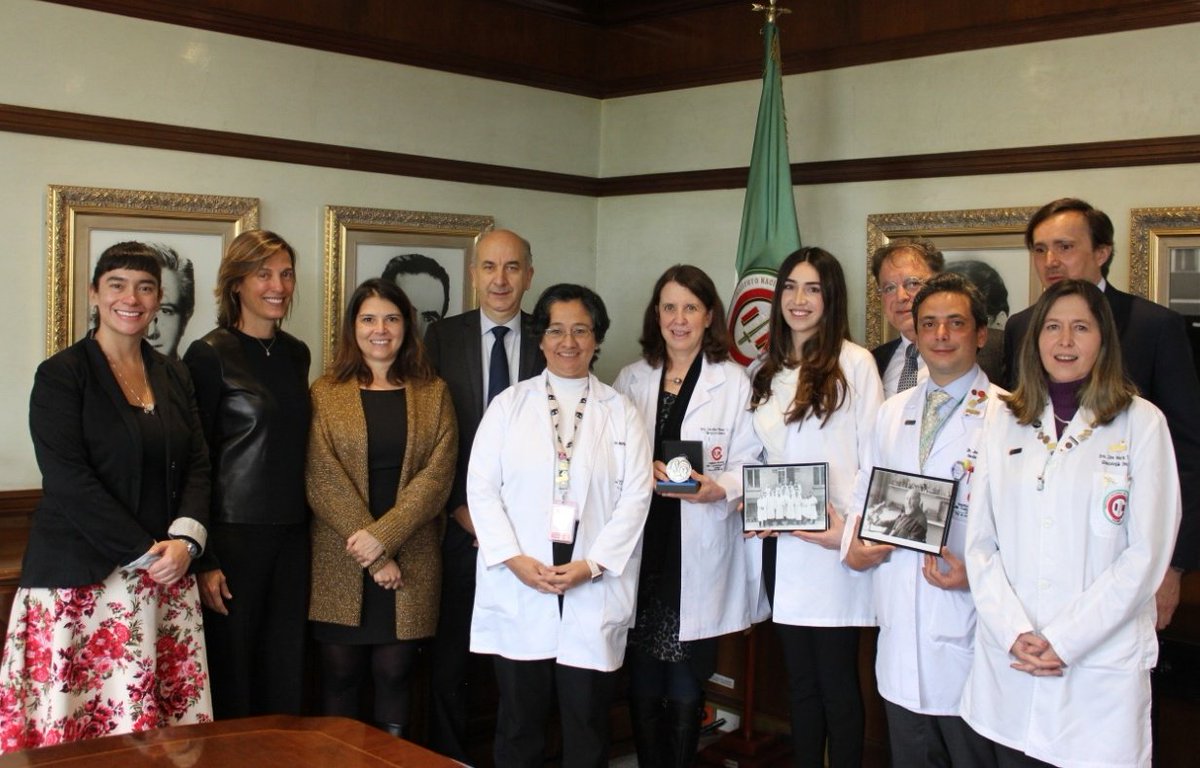 El Instituto Nacional de 
Cancerología firma el memorando de entendimiento con el <a href="/institut_curie/">Institut Curie</a>  con la intención de cooperar en el campo de programas de #oncología <a href="/embcolfrancia/">Embajada de Colombia en Francia</a>