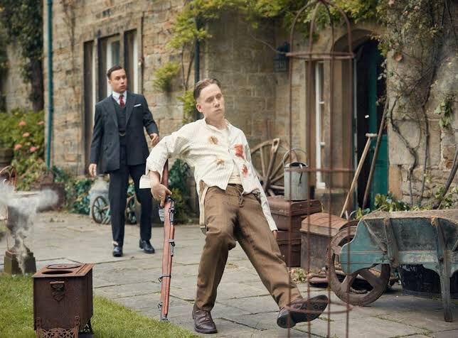 CHELESTINES's tweet photo. "my comfort show is peaky blinders"

peaky blinders: https://t.co/cZm2BNnYR0