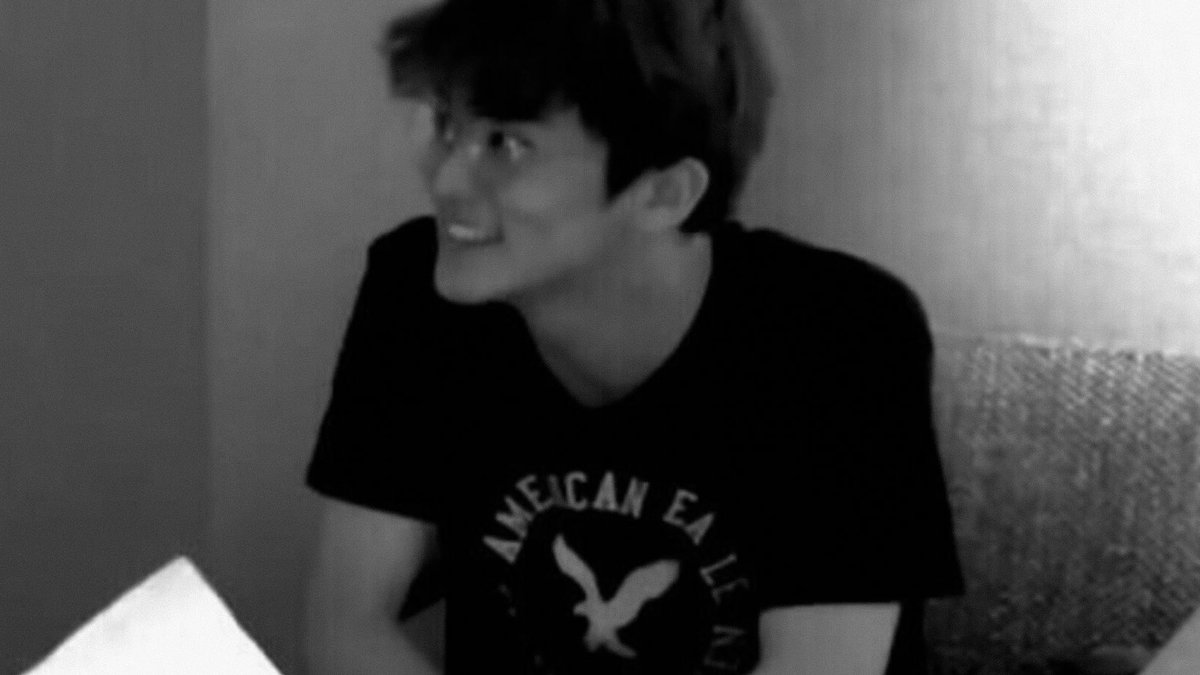 Ieemarkees's tweet image. mark lee in b&amp;amp;w