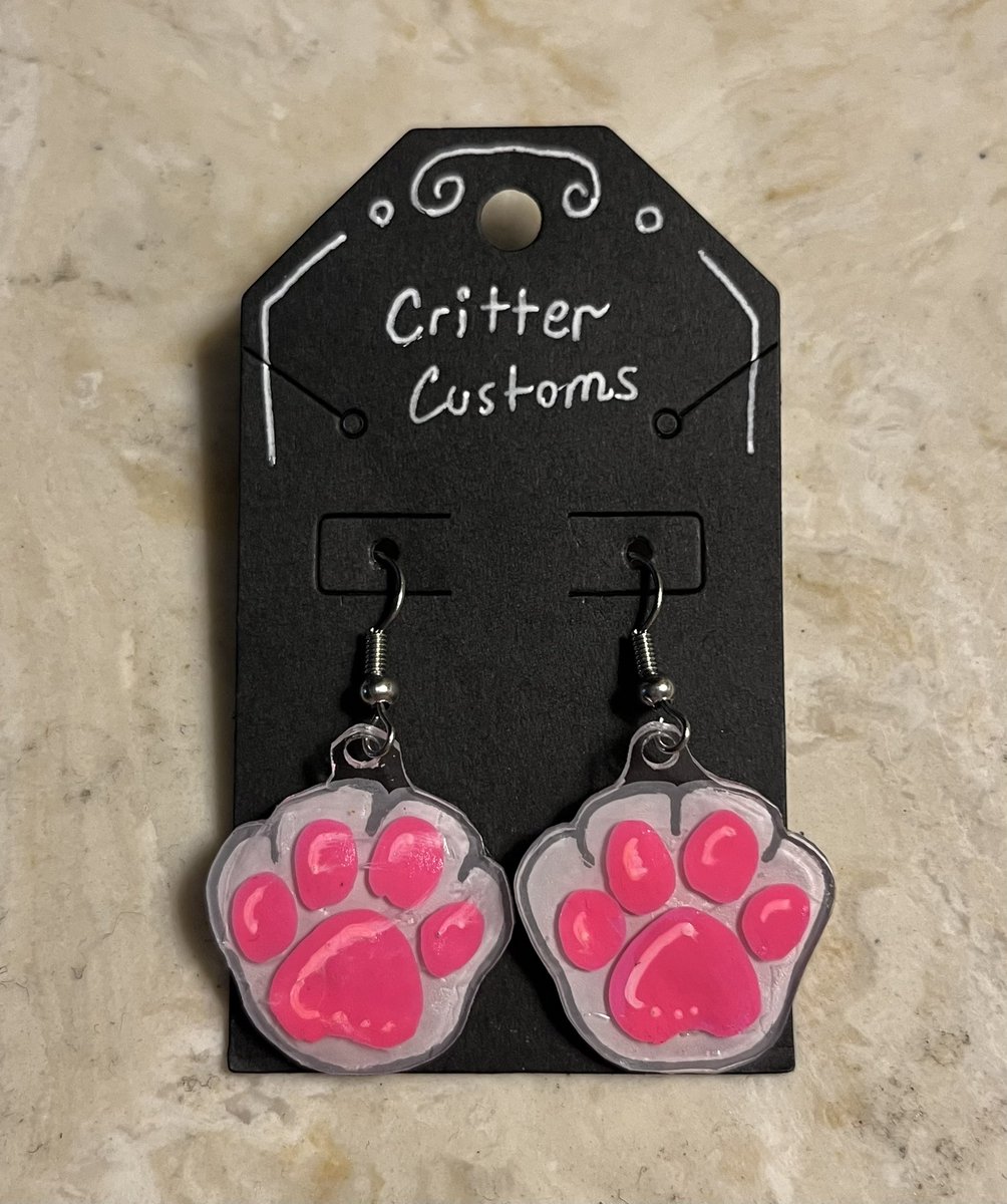 CritterCustoms's tweet photo. Officially adding custom earrings to my commission list!

#art #commisions #earrings https://t.co/40frJc9CSD