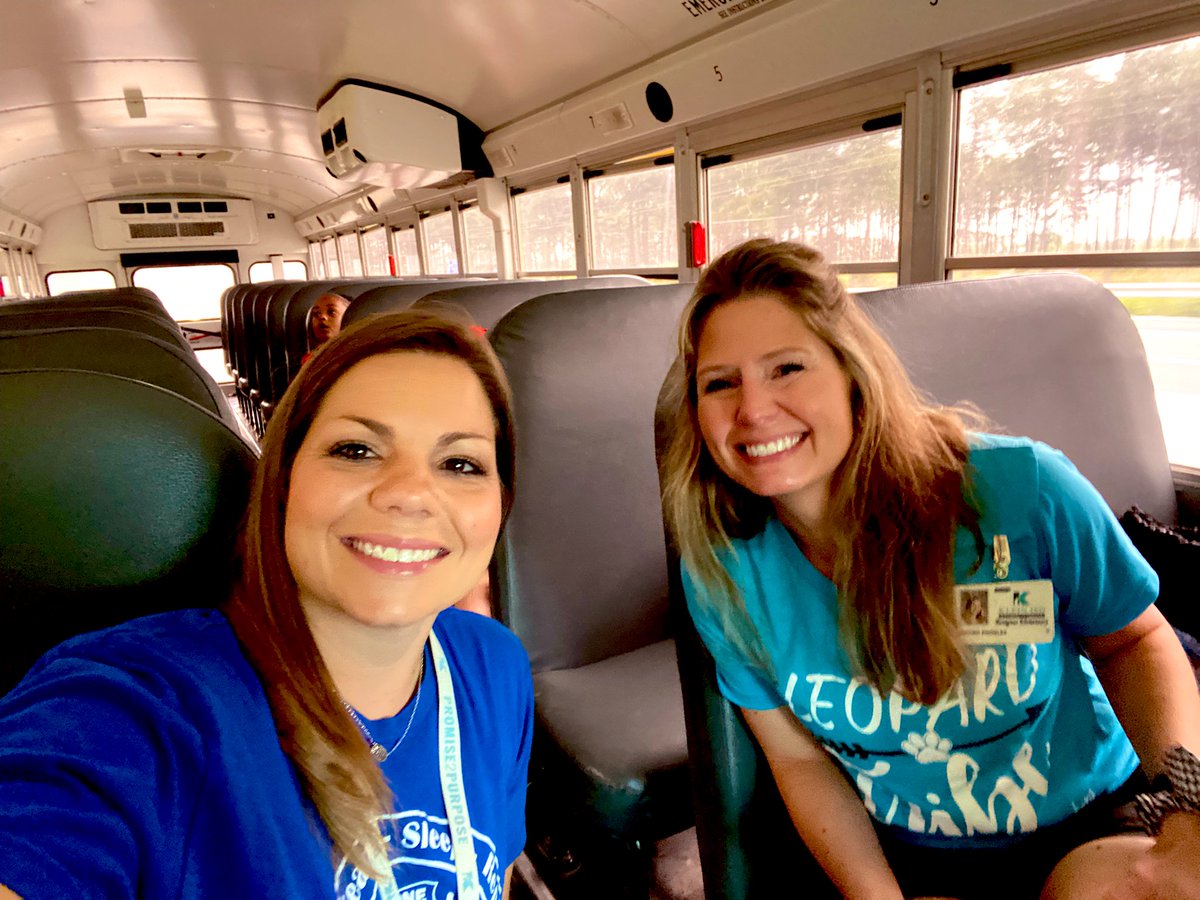 sdavid424's tweet photo. Back at the field trips! Oil Ranch get ready for some of the coolest 1st Graders! πππ₯π@BenignusKISD #FirstBusRide @KleinISD @yknowles01 https://t.co/yuRtpeaqXl