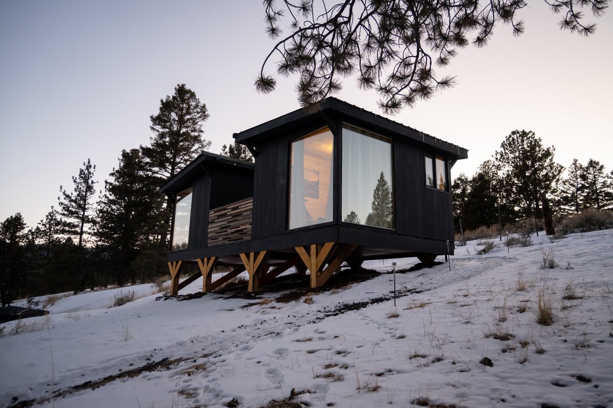 AdamSweetser's tweet photo. We had the awesome opportunity to stay at the Outside Design co and because we are vloggers we made a little property tour! 

This new video comes out on Saturday so be sure to subscribe here: https://t.co/mSJmEXDq68
.
#colorado #coloradolive #mountains #salida #visitcolorado https://t.co/lHE9E3wtj6