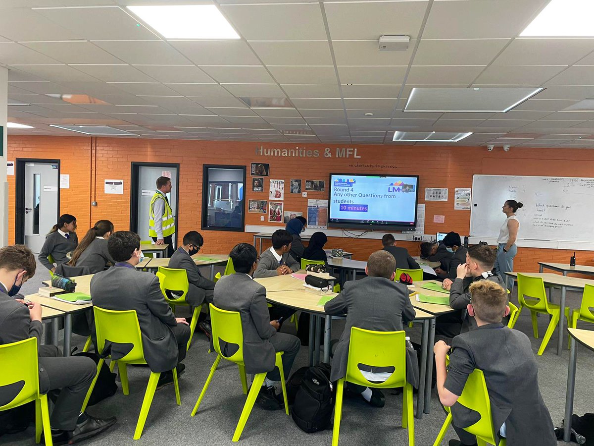leamanorschool's tweet image. An insightful careers session for our YR8s @leamanorschool with @CareersHubLuton. Some deeper thinking on time management, problem solving, self management and teamwork. Thanks to @clairemooreLMHS for coordinating the event #careersforlife #BESP
