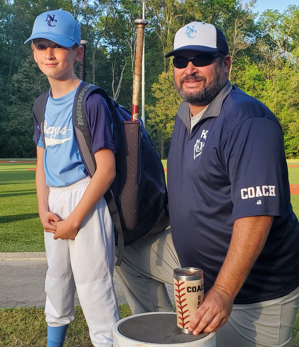 clannousc's tweet photo. @csingleton__2 My #2 is loving his bat bag thanks again for everything you do, especially in @NorthCharleston. We won our first game 8-7!! #dixieyouth
#baseball #demarini #fatherandson #wescott https://t.co/xx4OXC6r2v