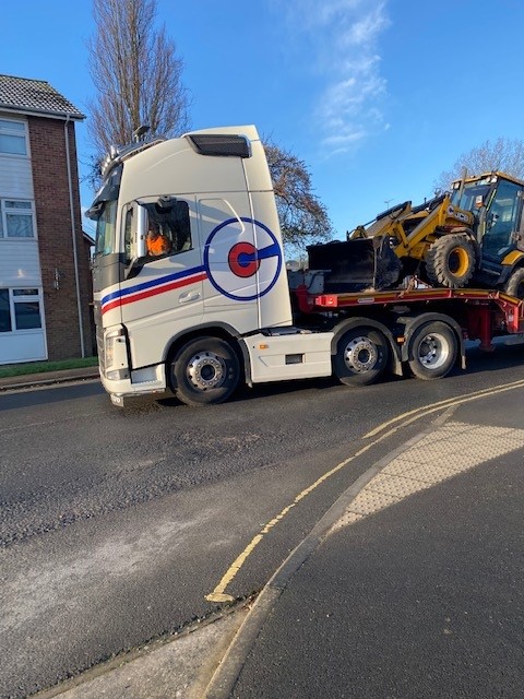 Safely arriving to site! 

What are you working on today?
.

.

.
#transport #trucklife #volvo #scania #construction #delivery #roadconstruction #jcb