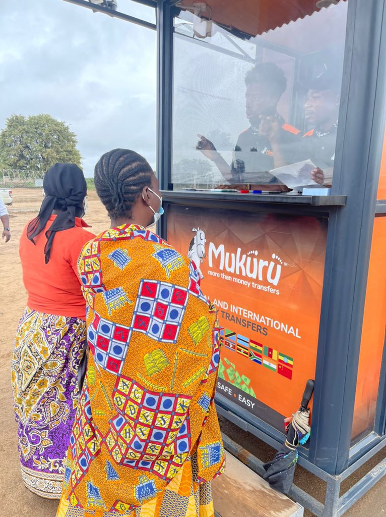 WFP_Zimbabwe's tweet photo. Ground Breaking: Starting from today WFP will be using Mukuru to disburse cash to refugees at Tongogara Refugee Camp. This will improve our efficiency at the same time it’s more reliable and secure.                       Karibu sana 🙏🏽 https://t.co/6zurFnUR7S