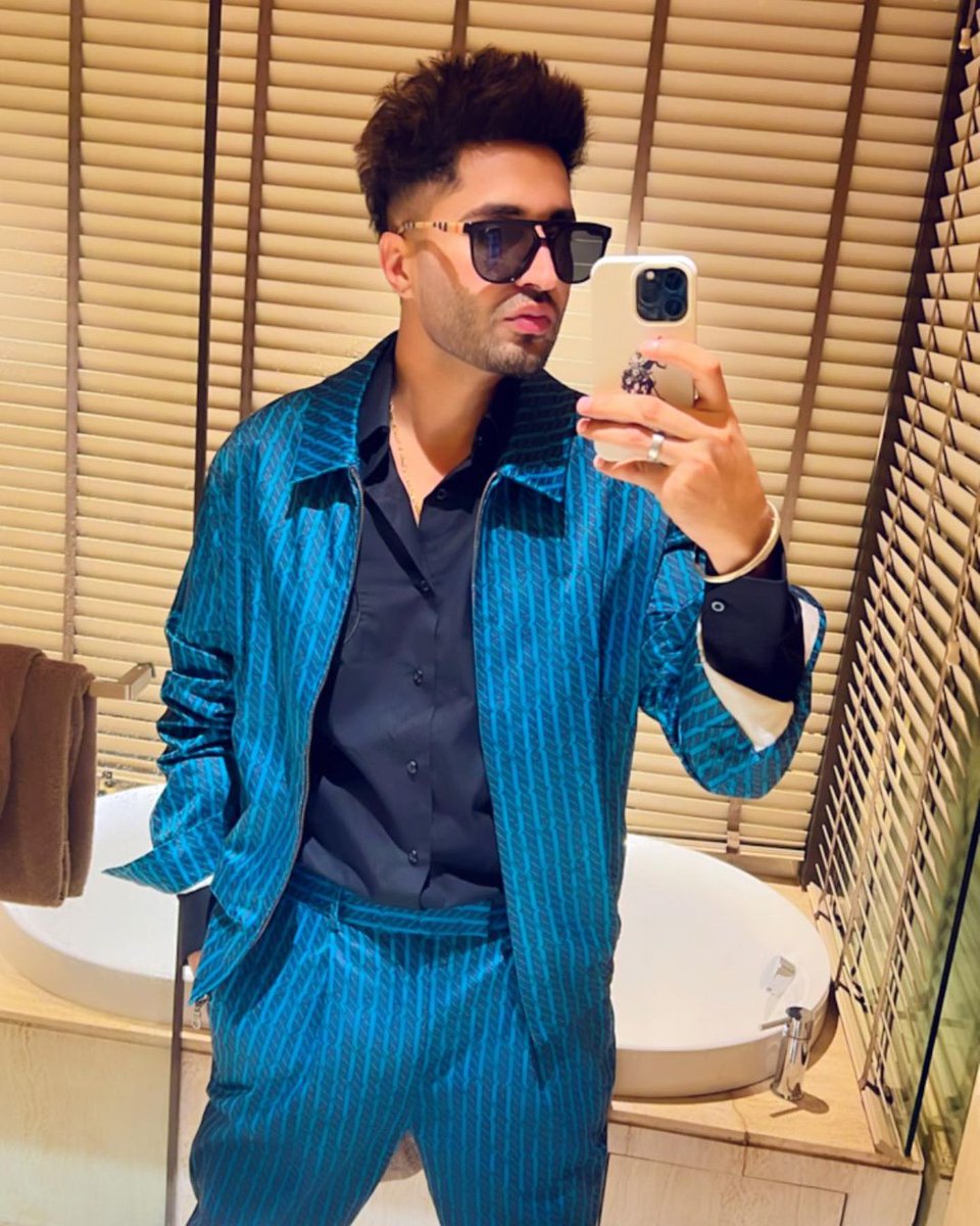 jassiegill's tweet photo. Think Positive..! Be Positive, show Some Positive Attitude, and Positive things will start happening in your life ✌️ https://t.co/SPxbfuzSdP