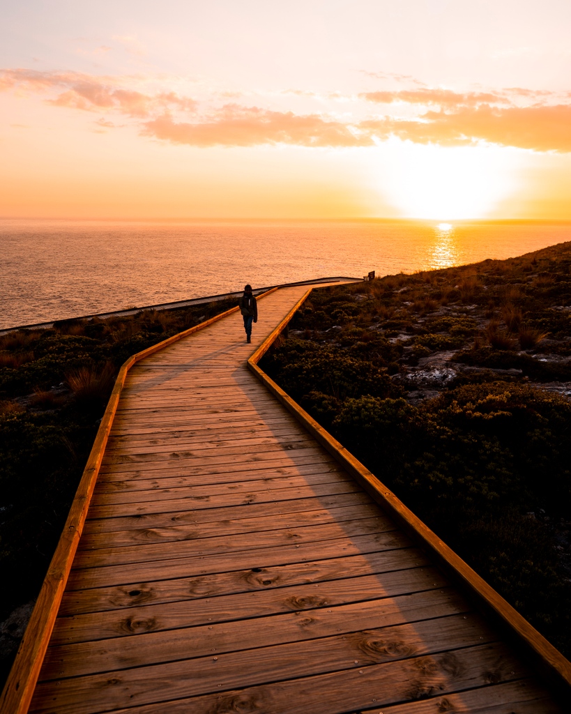 nathsway's tweet photo. Nothing like a relaxing sundown with views like this 👌 The historic Cape De Couedic is perched on the rugged coastline of Flinders Chase National Park. Below the cliffs, you can spot seal pups bathing in the rockpools! 😄
-
#kangarooisland #southaustralia #CapeDeCouedic https://t.co/9RRj1XeybA