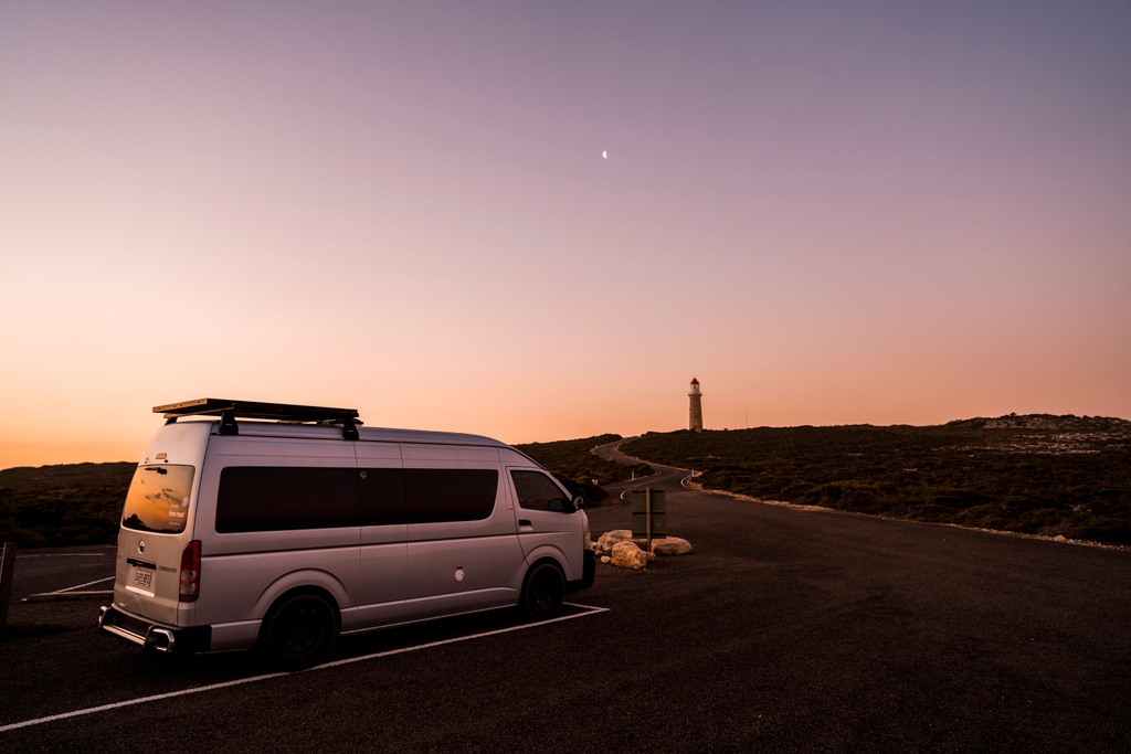 nathsway's tweet photo. Nothing like a relaxing sundown with views like this 👌 The historic Cape De Couedic is perched on the rugged coastline of Flinders Chase National Park. Below the cliffs, you can spot seal pups bathing in the rockpools! 😄
-
#kangarooisland #southaustralia #CapeDeCouedic https://t.co/9RRj1XeybA
