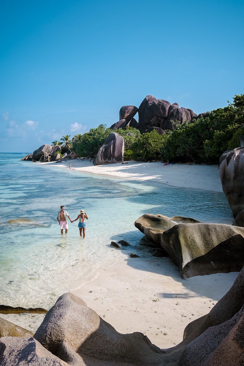 BaarssenFokke's tweet photo. One year older at one of the most beautiful beaches of our planet #ladige #Seychelles https://t.co/o8wXw1xNGH