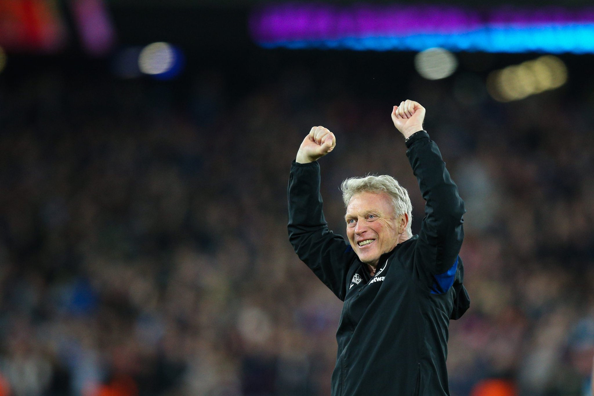 Happy Birthday to our manager. What a job he\s doing here, exceptional manager  David Moyes\ Claret & Blue Army 