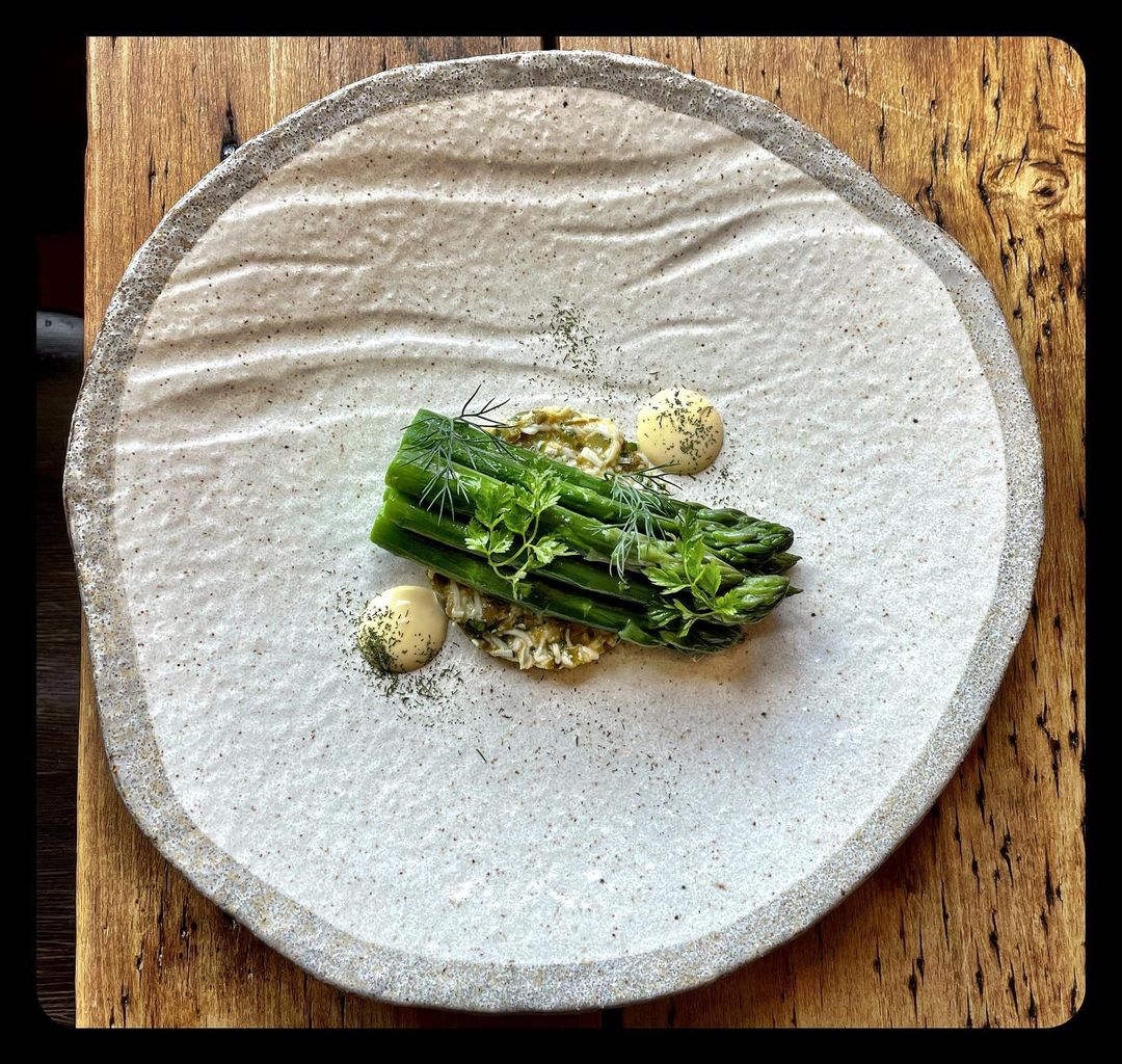 Estrella Damm Top 50 Gastropubs (@top50gastropubs) on Twitter photo founded by Ballymaloe Cookery School graduate Charles Inkin, the Bib Gourmand winning <a href="/felinfachgriff/">Felin Fach Griffin</a> champions sustainability, as a founding member of the Sustainable Restaurant Association, as well as its local economy and produce.
bit.ly/3xF9fwX founded by Ballymaloe Cookery School graduate Charles Inkin, the Bib Gourmand winning <a href="/felinfachgriff/">Felin Fach Griffin</a> champions sustainability, as a founding member of the Sustainable Restaurant Association, as well as its local economy and produce.
bit.ly/3xF9fwX