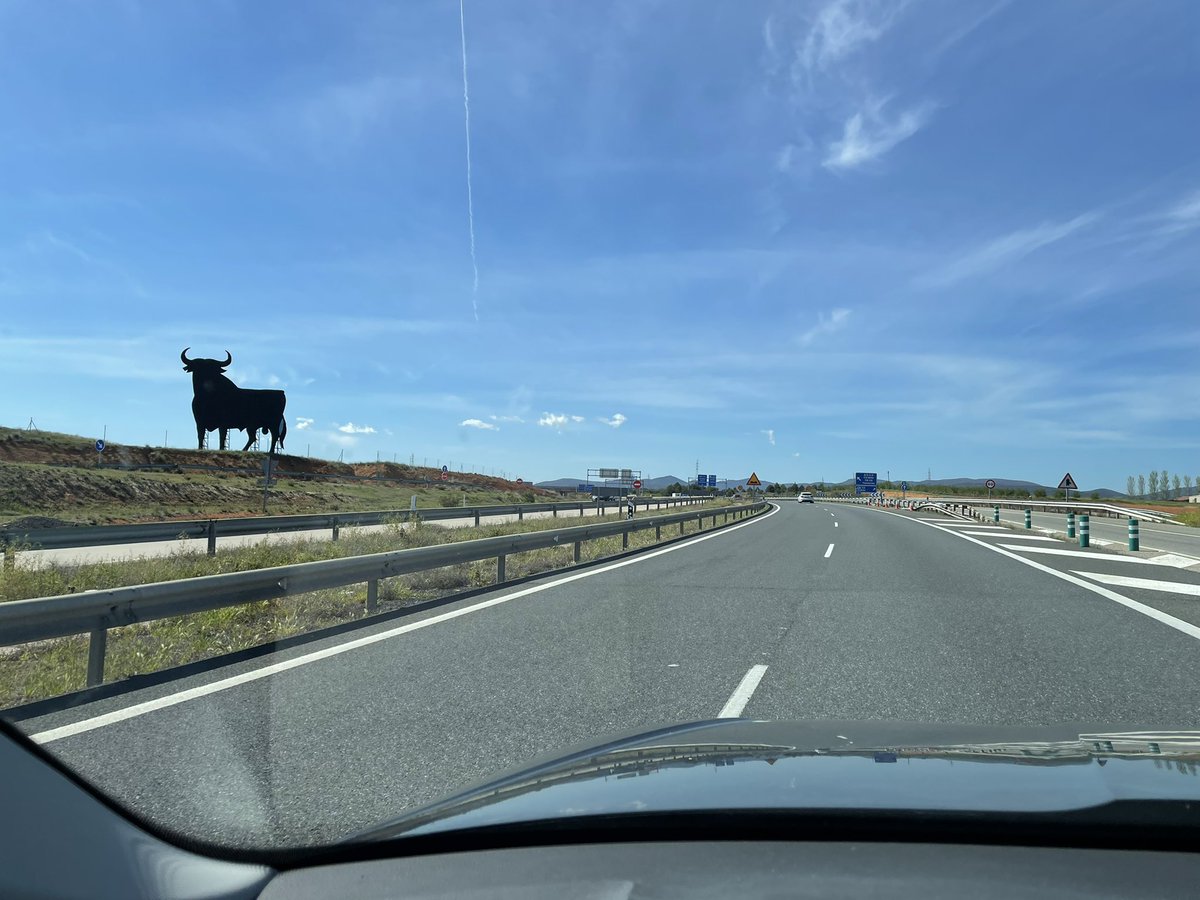 jpiedrahita's tweet photo. Si la semana pasada arropamos en Paris al #PBWS2022 Week, como no vamos a hacerlo hoy en Jaén con el lanzamiento de su flamante nuevo Club de #Marketing?! Donde el sector nos requiere, ahí vamos! Tras un exitoso #Conectados22 ayer, hoy toca carretera marketera hasta Jaén! 🚙💪 https://t.co/QkFdctK4ll