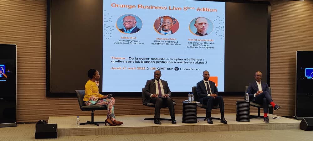 CI_Orange's tweet photo. C'est parti pour #OrangeBusinessLive8 ! 
Rejoignez-nous sur :
YouTube : https://t.co/lCBE9S76my;
LiveStorm : https://t.co/51qMTYcM6H;
TV d'Orange : https://t.co/pnbLw4ogvR.
Thème: “De la cyber-sécurité à la cyber-résilience : quelles sont les bonnes pratiques à mettre en place ?" https://t.co/B6Jn6LwsKI