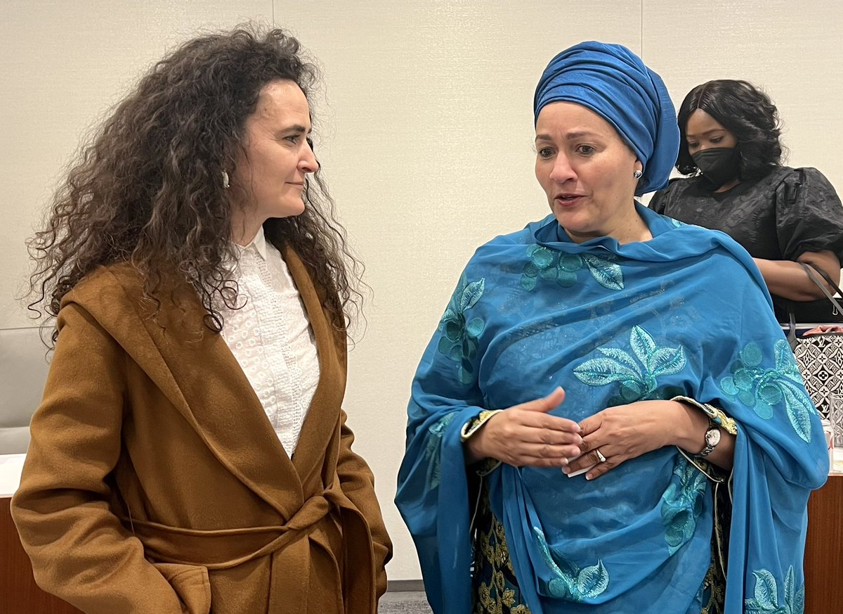 MafaldaDuarte's tweet image. Developing countries are reeling from compounding crises. Their economic growth and our shared climate future hang in the balance. We must act.

Good to catch up with @AminaJMohammed and see a new @UN report on finance for sustainable development. bit.ly/3EwYKNC
