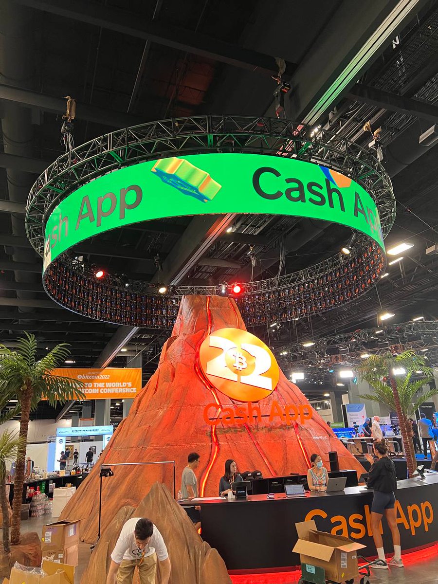 bitkern's tweet image. What a great #time! 🥳
Over 25,000 people from all around the world have come to the #BitcoinConference 2022 in #Miami.
This event is the largest Bitcoin conference in North America and has definitely a huge impact on the #Bitcoin mining industry. 😎