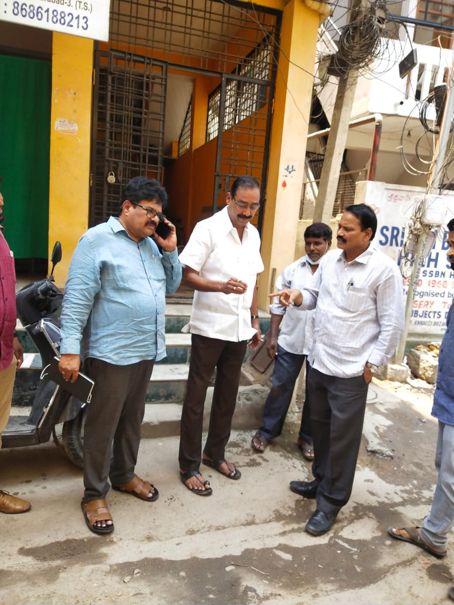 Sir inspected the pollution complaint published in news paper alongwith CGM2 Sir, DGM(E) and Manager(E) at General bazar, Kandoji bazar areas and pollution is rectified, found Residual Chlorine 0.5 ppm,  GM 7 Marredpally. <a href="/MDHMWSSB/">K Ashok Reddy, IAS</a> <a href="/HMWSSBOnline/">HMWSSB</a>