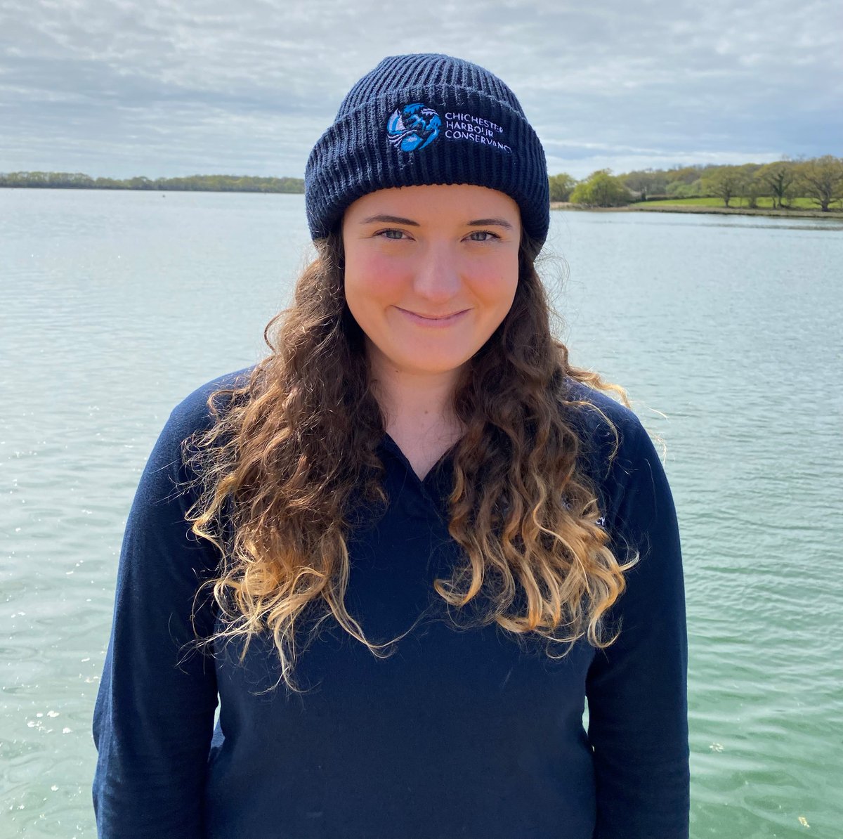 FriendsChiHarbr's tweet photo. Meet Jess Vagg, Nature Recovery Officer with the specific responsibility for overseeing the #ReturnoftheTern project. Jess has an MSc in #Conservation Science and Policy from #ExeterUniversity @chichesterharbo 
Visit the Friends of #ChichesterHarbour here: https://t.co/YsgGunSv6D https://t.co/TyxJksMPGW