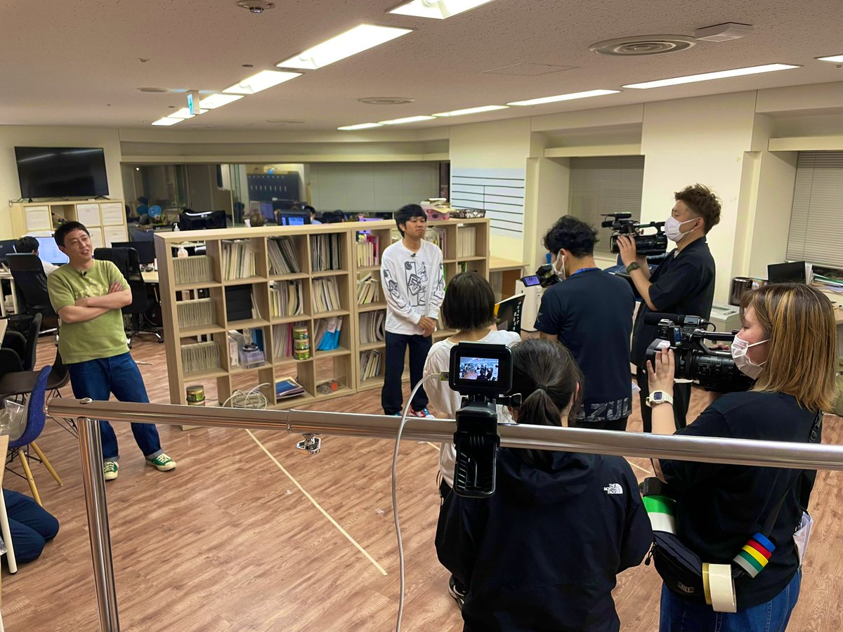 saraba_bkrdebut's tweet image. 【4/26(火)スタート】
#さらば青春の光の東ブクロとデビュー作 は #YouTube にて先行配信！

MCブクロさんでゲストが森田さん
という構図。
記念すべき初回で新米ディレクターはどんな企画を敢行するのか⁉︎

皆さんどんどんフォローしてください！

#さらば青春の光
#森田哲矢 #東ブクロ #テレビ大阪