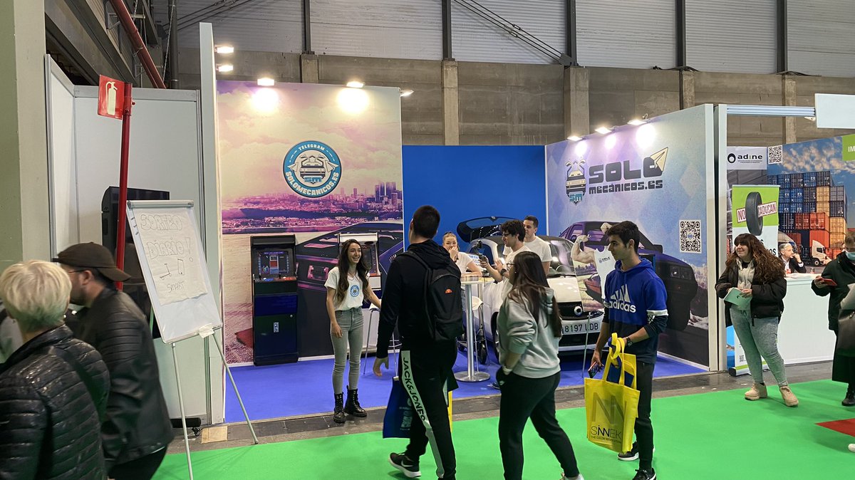 onmotortv's tweet photo. Segundo día de #MOTORTEC2022 y por aquí seguimos paseando. Hay desde grandes grupos hasta instagramer pasando por farmacias… si. https://t.co/I7uH86rQWs