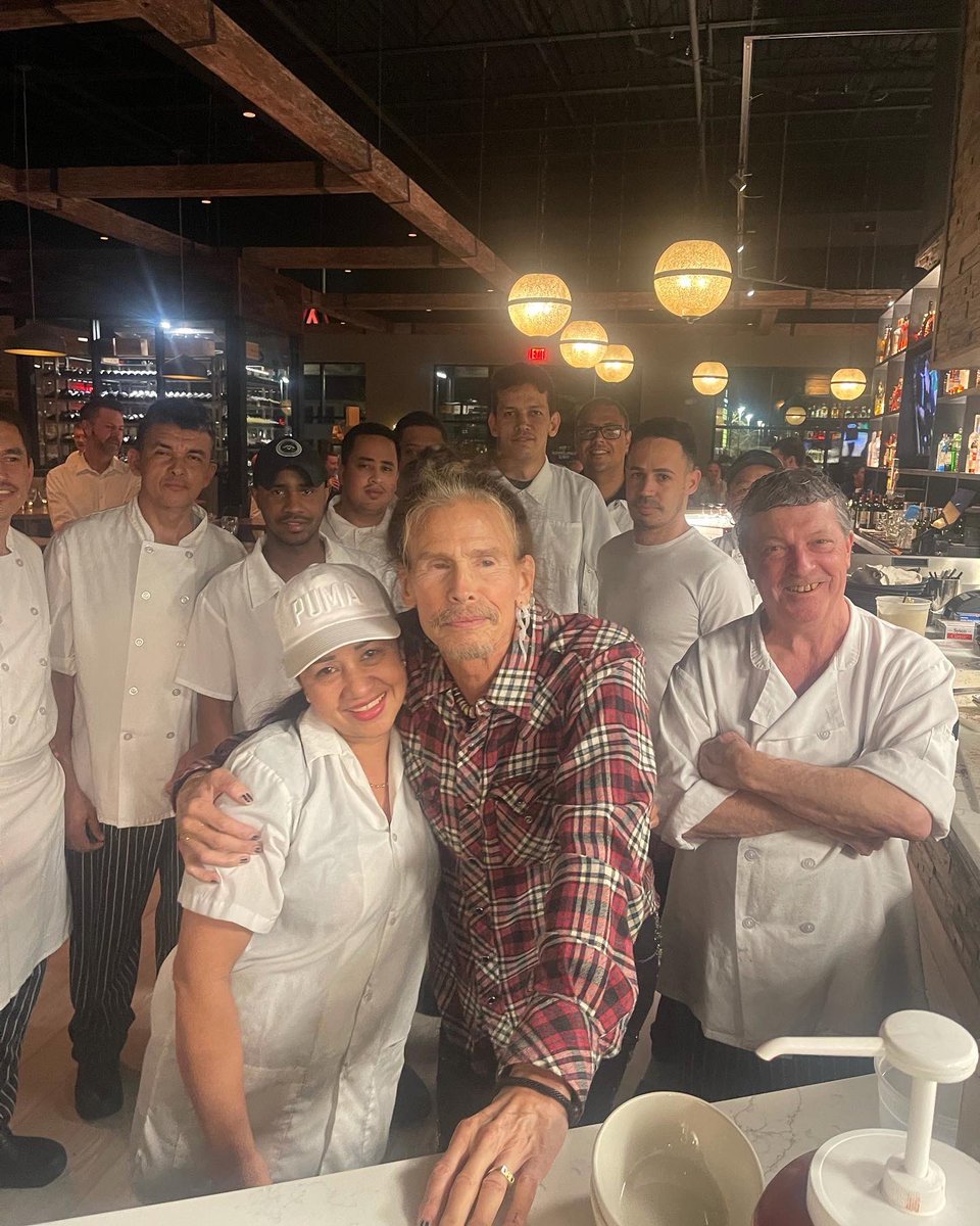 Look who walked through our doors tonight…. Aerosmith frontman Steven Tyler super nice guy posed for photos with patrons and pretty much our entire staff! Thanks for dining with us a night for all to remember! #albahanover #albaon53