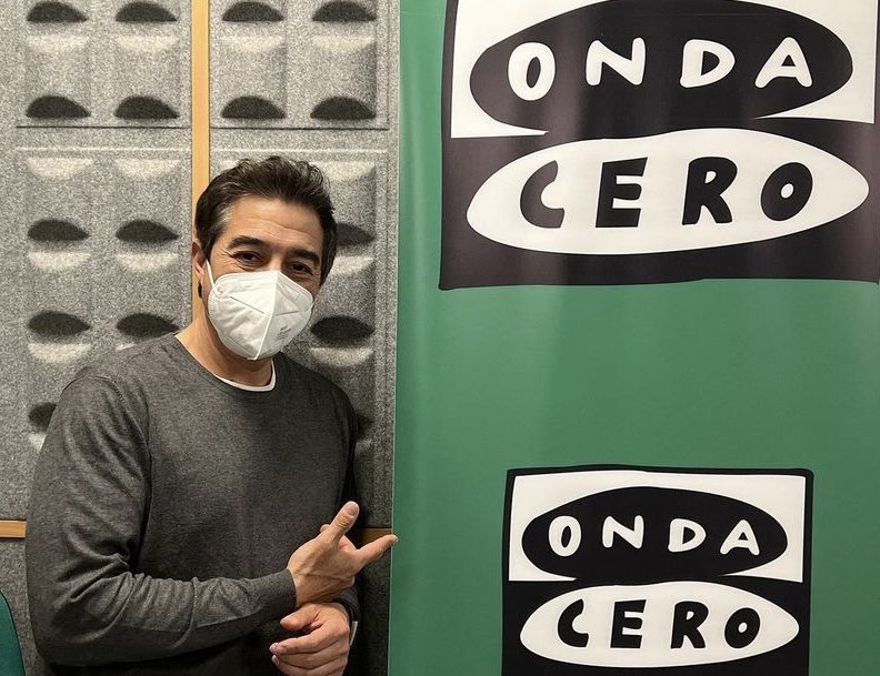 Vanadiss (@vanadiss_es) on Twitter photo Hoy por segundo día estamos de promoción en Bilbao con <a href="/JuanValderramaC/">Juan Valderrama</a> por su próximo concierto el sábado 30 en Barakaldo presentando #mujeresdecarneyverso seguimos de gira!! Hoy por segundo día estamos de promoción en Bilbao con <a href="/JuanValderramaC/">Juan Valderrama</a> por su próximo concierto el sábado 30 en Barakaldo presentando #mujeresdecarneyverso seguimos de gira!!