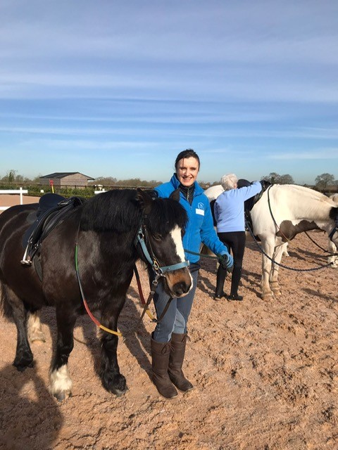 IRISSoftwareGrp's tweet photo. Annabel Hart, our International Client Payroll Manager at IRIS FMP, was delighted to use her company Giving Back Days doing what she loves: spending time with Bertie and Quinn and helping disabled children at Mid Cheshire @RDAnational.

#1RIS #GivingBackDay #MakingADifference https://t.co/vNPkjB9o7H