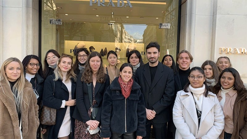 NEOMAbs's tweet photo. One distinctive characteristics of #NEOMAbs ’s #MSc #IMLux programme: students attend lectures by professionals from the French "sectors of excellence" like Ruinart, C. Louboutin, @Dior Couture & Parfums, etc.
Last year, more than 40 were proposed to them
https://t.co/8EhwTvz8Ts https://t.co/f6VqnOckDC