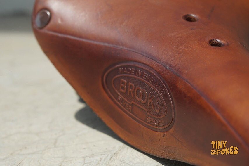 TinySpokes's tweet photo. WTS Saddle Brooks B17 Flyer Special Leather Brown
Condition : Used ( Saddle Only, no Box )
Price : 1.700.000 (*the price exclude shipping from Surabaya)
Tokopedia Ready
more information hit us on DM
#tinyspokes
#bicycleshopsurabaya
#fnfjb https://t.co/sLsjTWuoGn