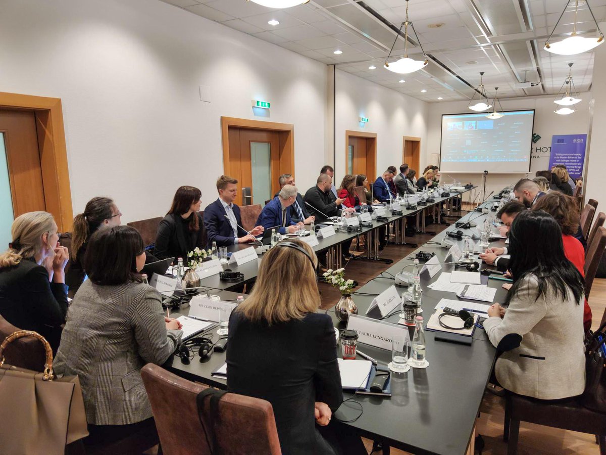 IOMWBalkans's tweet photo. Today in #Tirana, partners from the #WBregion 🇦🇱 🇧🇦 🇲🇪 🇲🇰 🇷🇸 🇽🇰 met within 🇪🇺 EU funded project, and discussed sustainable, systemic and multi-layered approach to #reintegration, #resocialization and #rehabilitation of returnees from conflict zones and their families. https://t.co/kArFgea5PU