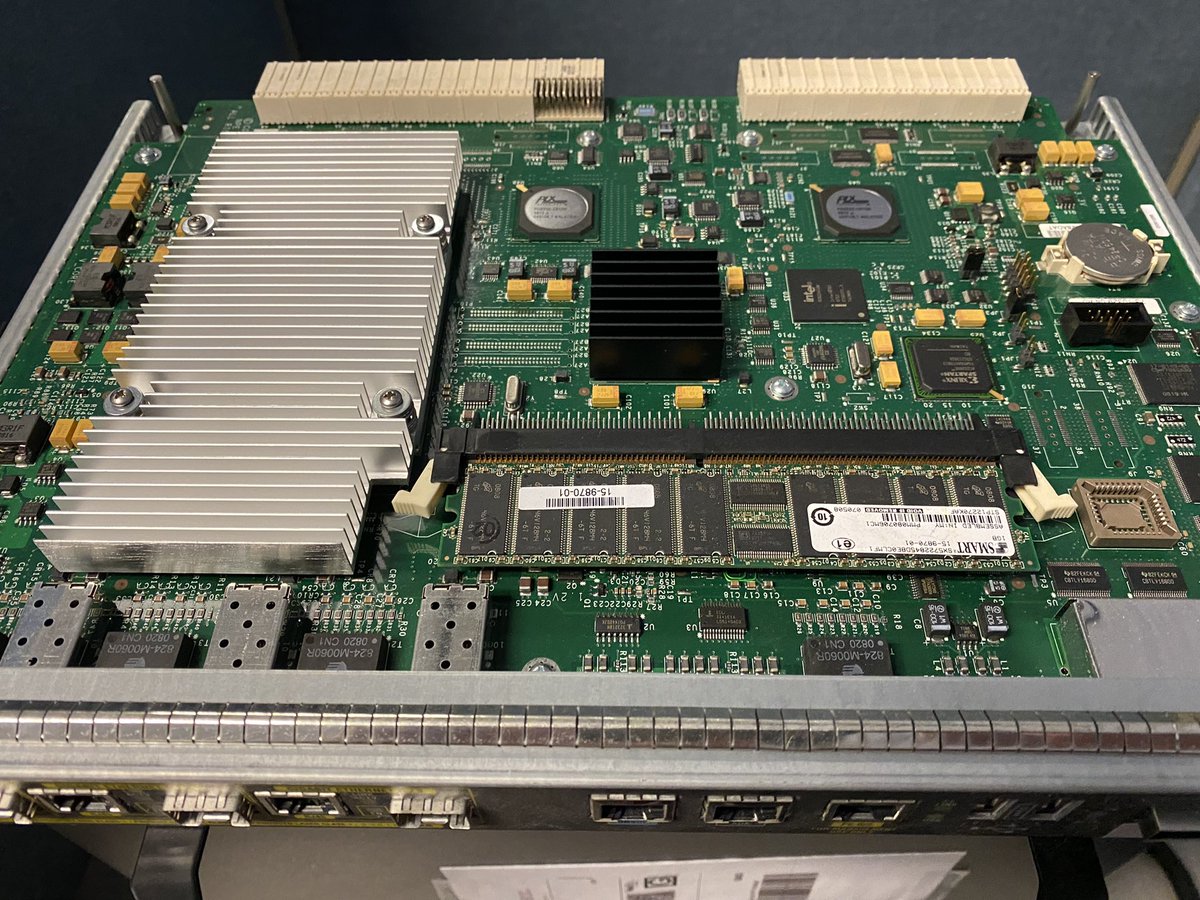 configbytes's tweet image. Cleaning up the network, 2950 and 7200 XR -
