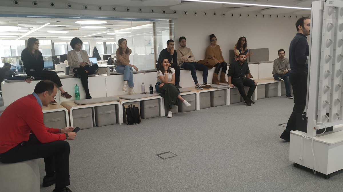 🚀 Let's begin! Our first #WenalyzeDay: a day for onboarding new members and get to know each other